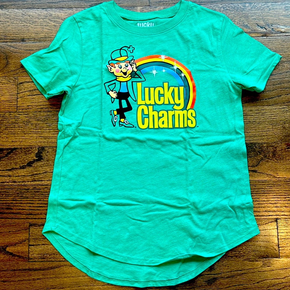 Lucky Charms tee EUC